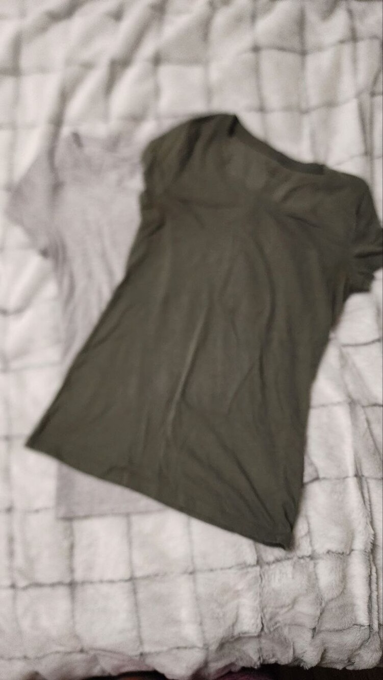 Lot of 2 - Short Sleeve T-Shirts Olive Green Round Neck Gray V-Neck - Womens S